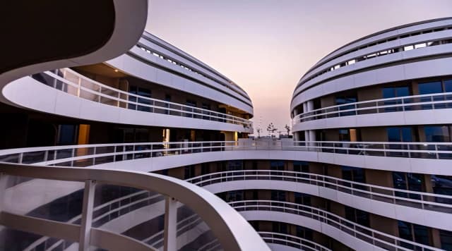 https://d13c6n7sgaw7ah.cloudfront.net/projects/images/ajwan-towers-u02.webp