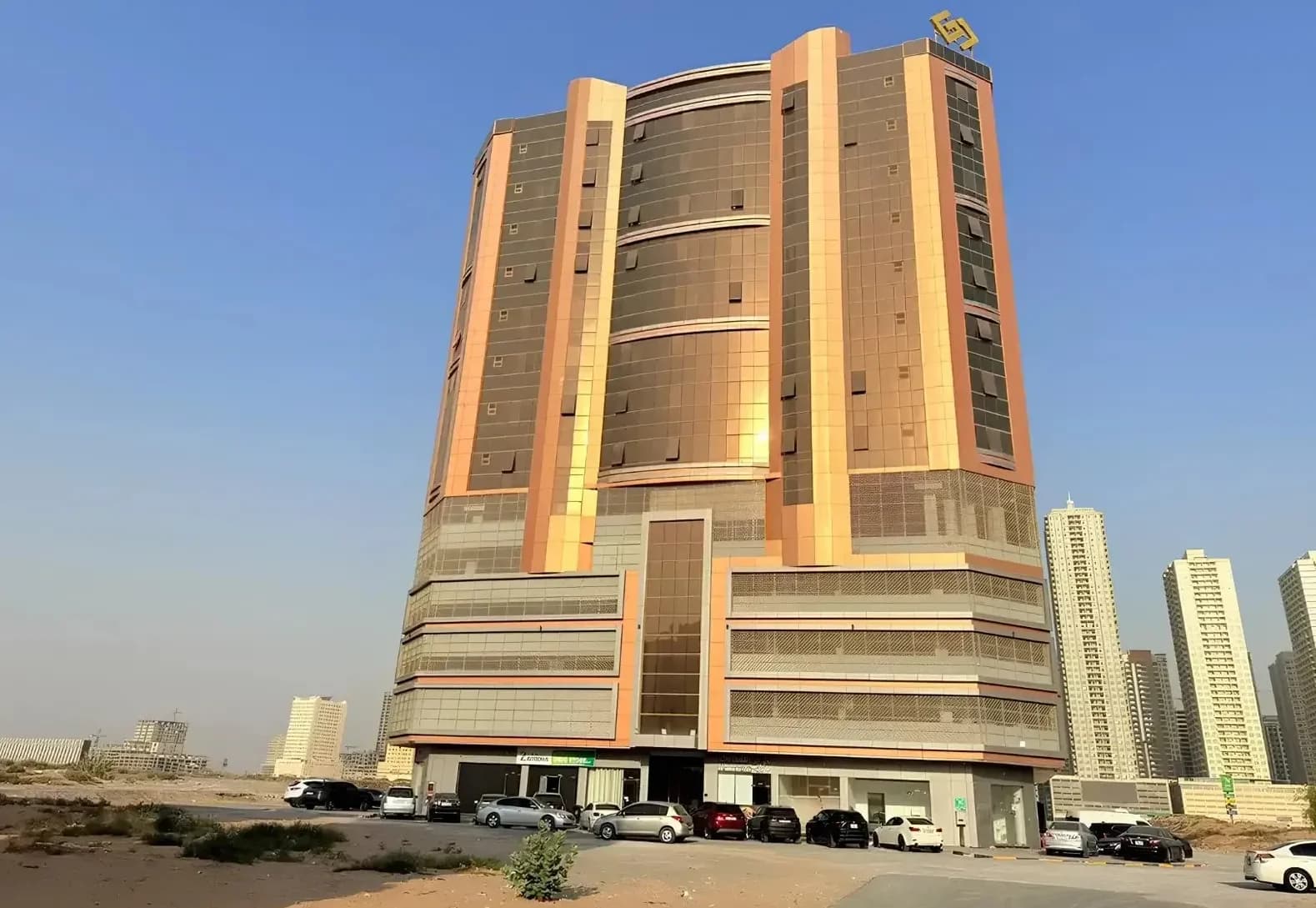 Al Ghoroub Tower by Gj