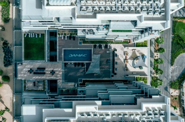 https://d13c6n7sgaw7ah.cloudfront.net/projects/images/golf-town-u03.webp