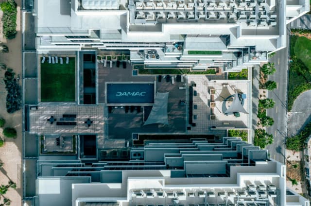 https://d13c6n7sgaw7ah.cloudfront.net/projects/images/golf-town-u04.webp