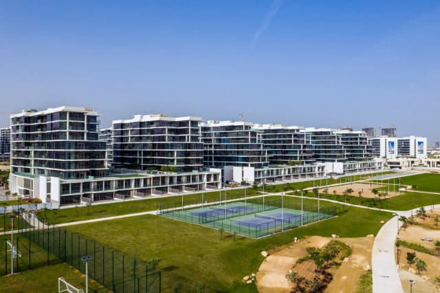 https://d13c6n7sgaw7ah.cloudfront.net/projects/images/golf-town-u05.webp