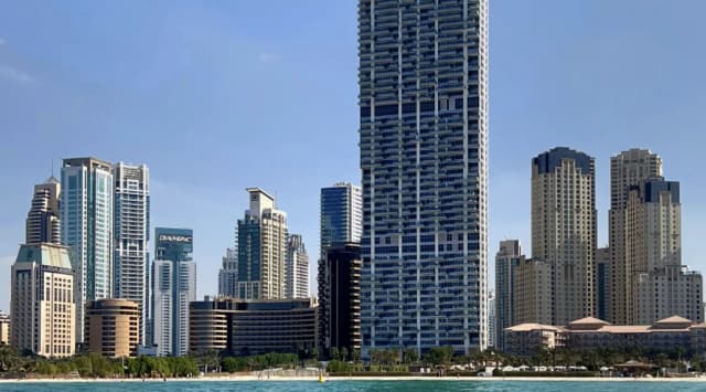 https://d13c6n7sgaw7ah.cloudfront.net/projects/images/the-one-jbr-u02.webp