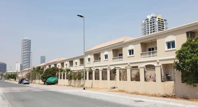 https://d13c6n7sgaw7ah.cloudfront.net/projects/images/nakheel-townhouse-u04.webp
