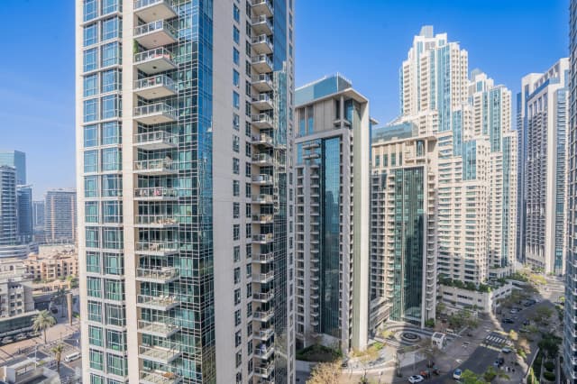 https://d13c6n7sgaw7ah.cloudfront.net/projects/images/the-residence-7-downtown-u03.webp