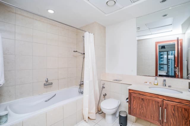 https://d13c6n7sgaw7ah.cloudfront.net/projects/images/the-residence-7-downtown-u05.webp
