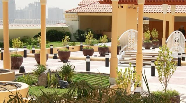 https://d13c6n7sgaw7ah.cloudfront.net/projects/images/tuscan-residence-u03.webp