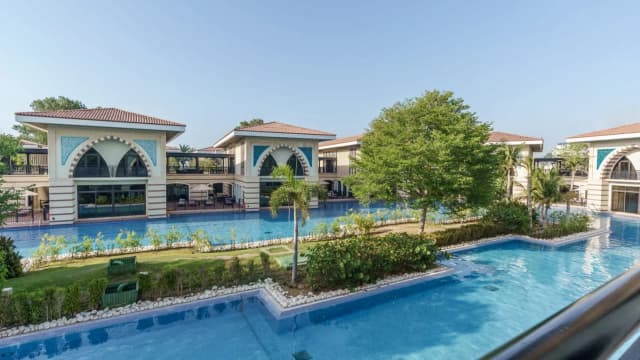 https://d13c6n7sgaw7ah.cloudfront.net/projects/images/zabeel-saray-royal-villas-u05.webp